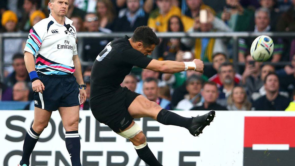 Rugby World Cup final: Reaction to Dan Carter's kicking in man of