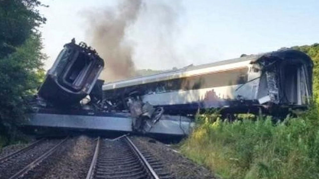 Three Dead After Passenger Train Derails Near Stonehaven FBC News