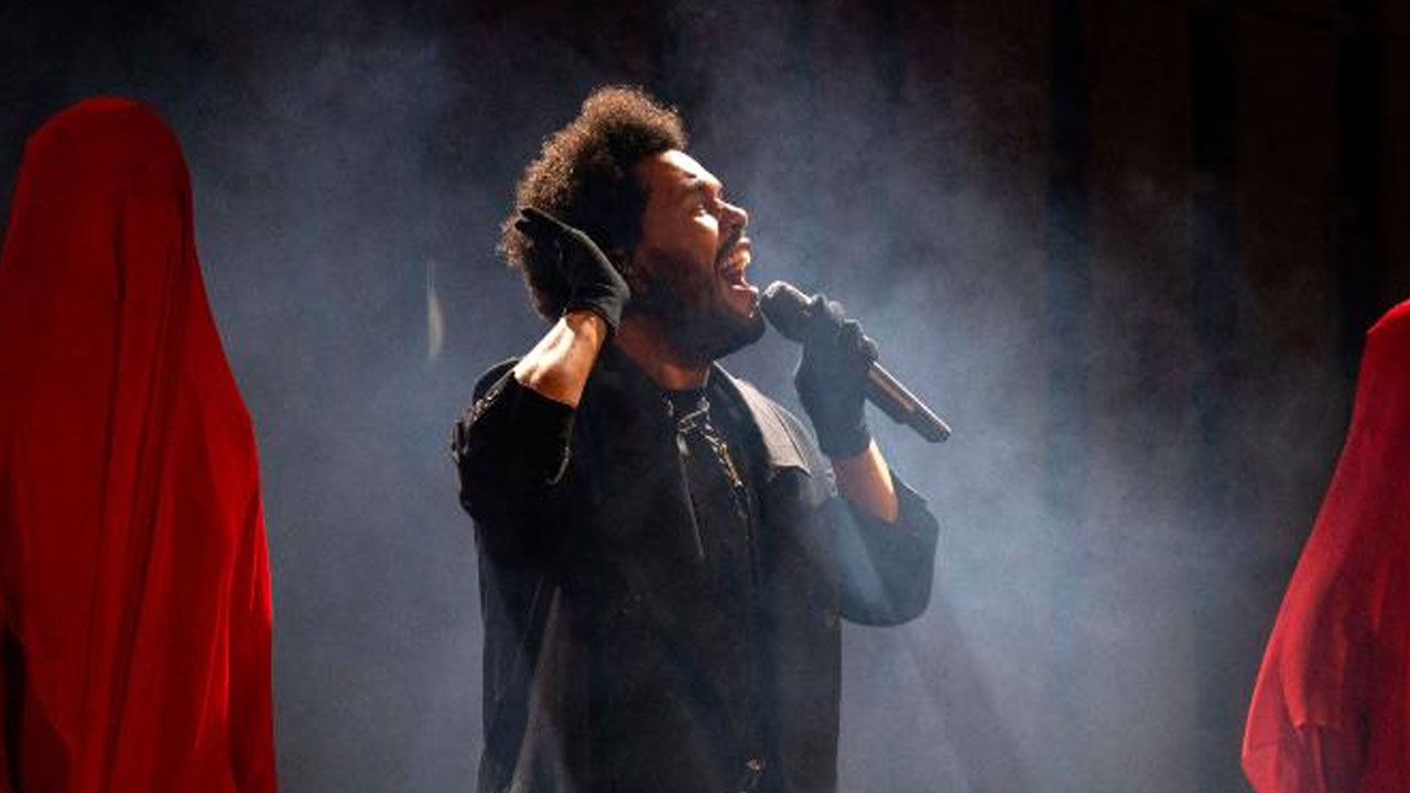 My Deepest Apologies: The Weeknd Cancels Concert Mid-Song After Losing His  Voice