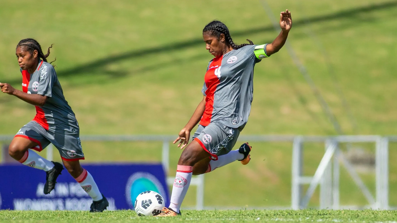 Tenacious Victory scrape into A-League finals