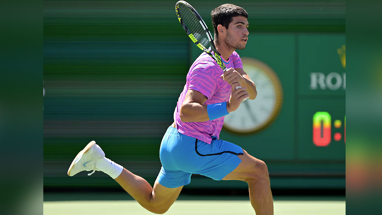 Tennis fans react to Carlos Alcaraz's striking tank top at US Open